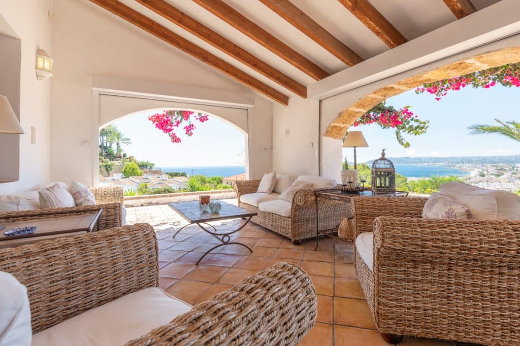 Terrace offering sea views in Javea