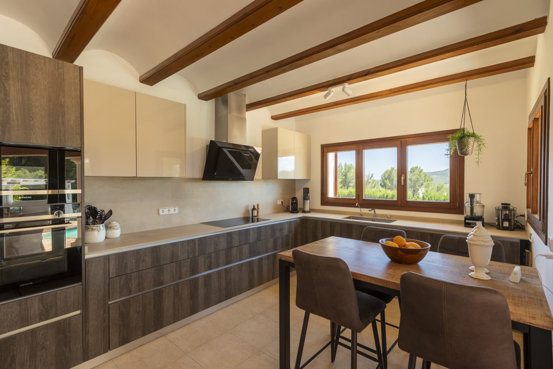 This elegant villa located in the coveted Montgó area of Jávea, Alicante, combines comfort and sustainability in a privileged natural setting. - 6