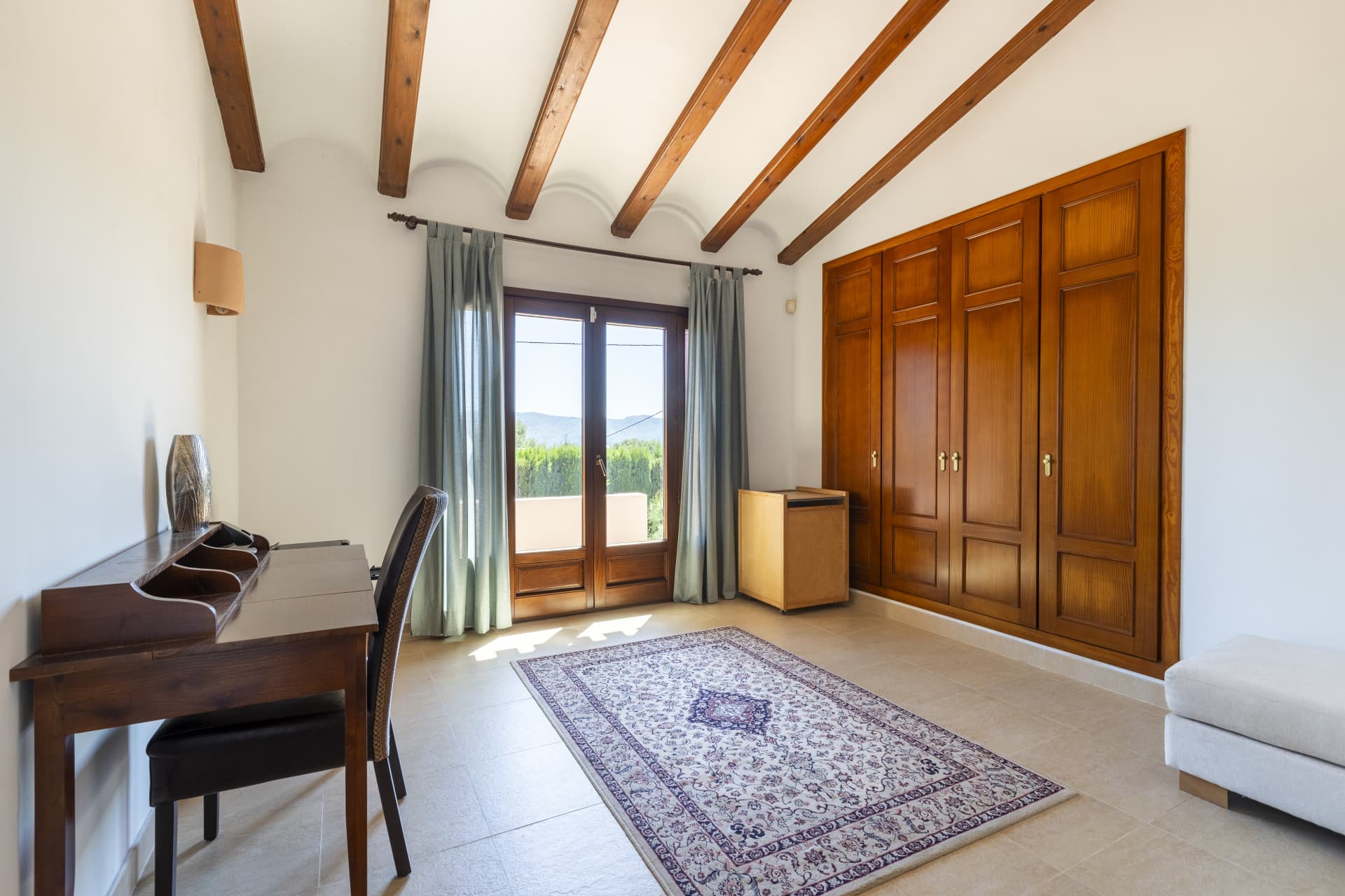 This elegant villa located in the coveted Montgó area of Jávea, Alicante, combines comfort and sustainability in a privileged natural setting. - 12
