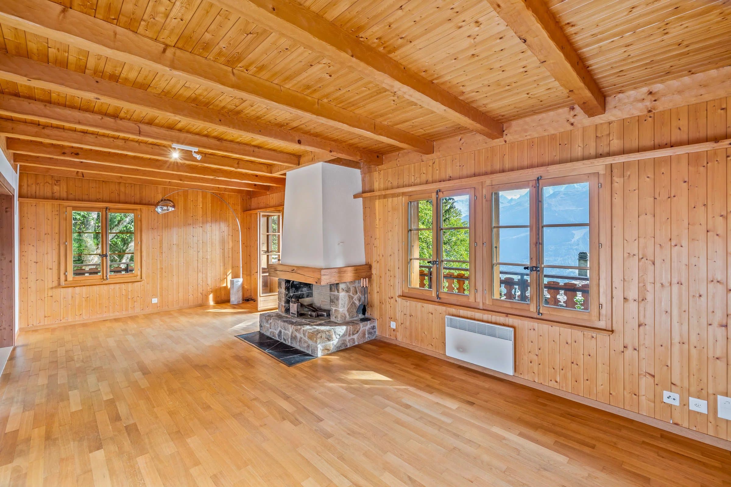 Charming Chalet with Authenticity and View - 4