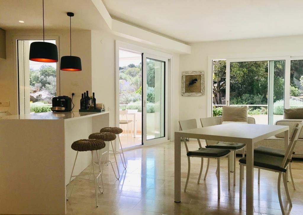 Four-room flat with terrace to let in Porto Rotondo 88