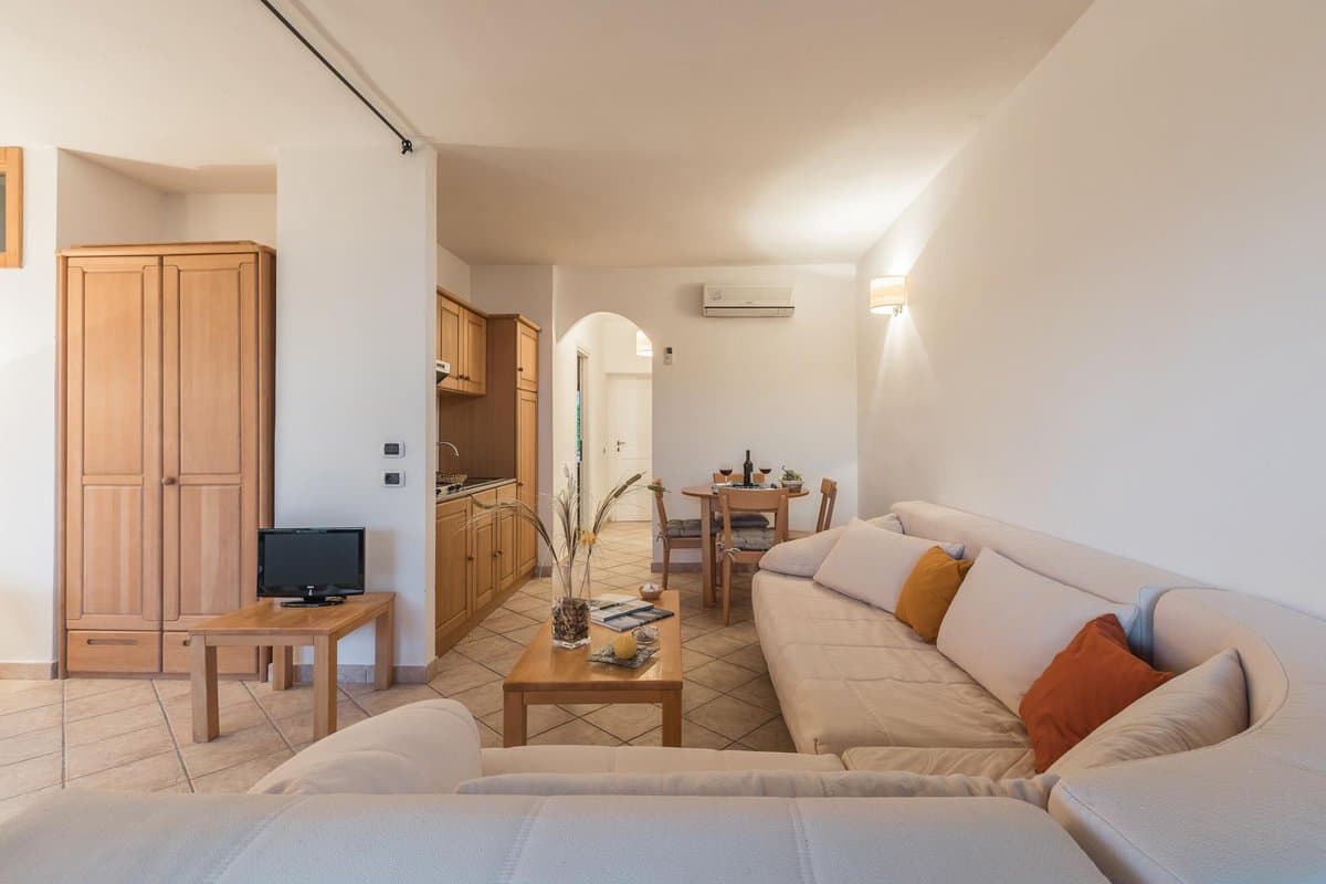 Two-room flat for 5 people with Wi-Fi – Superior - 4