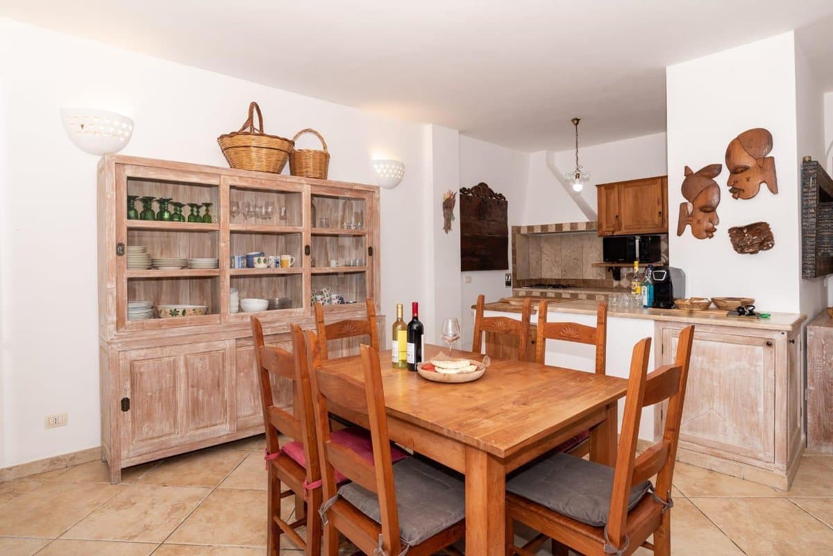 Casa La Riva is a waterfront property situated in Cannigione, in the heart of the Golfo di Arzachena. - 4