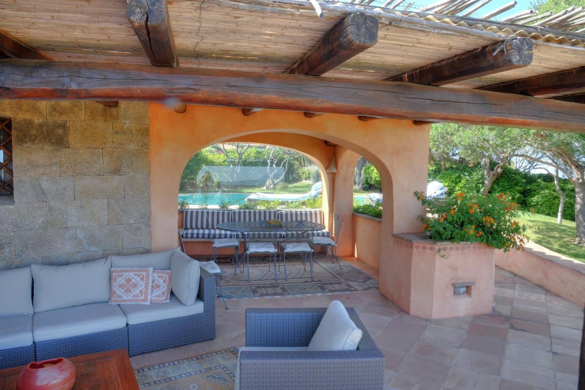 Villa Sa Teula is an exclusive residence offering captivating views over the Pevero Golf and the bay of Cala di Volpe. - 1