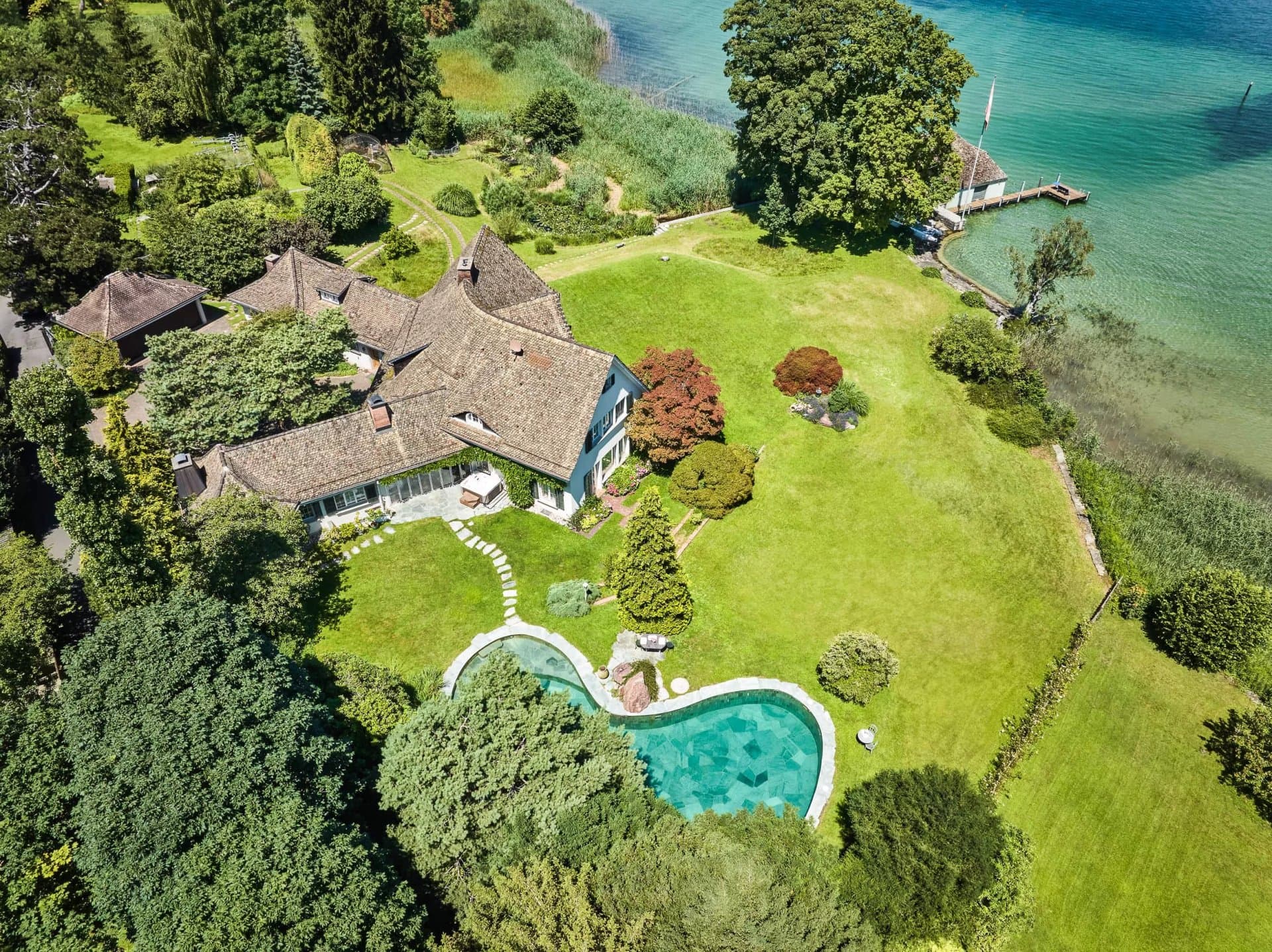 A jewel on the shores of Lake Zurich