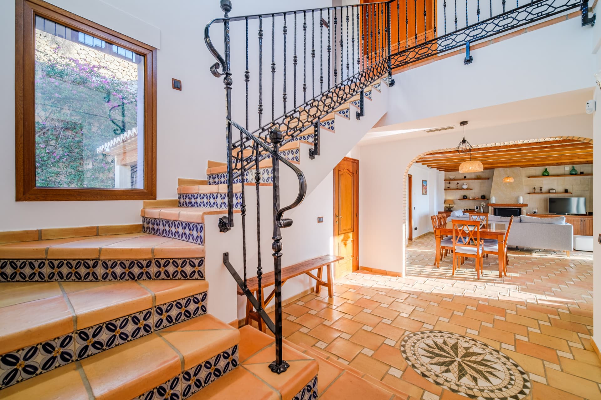 This stunning villa is located in the beautiful town of Moraira, in the province of Alicante. - 19
