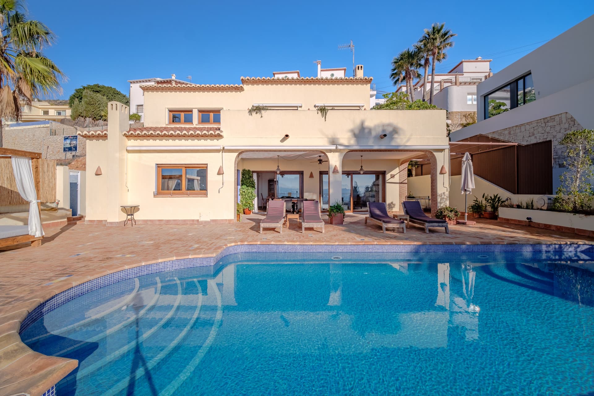 This stunning villa is located in the beautiful town of Moraira, in the province of Alicante. - 31