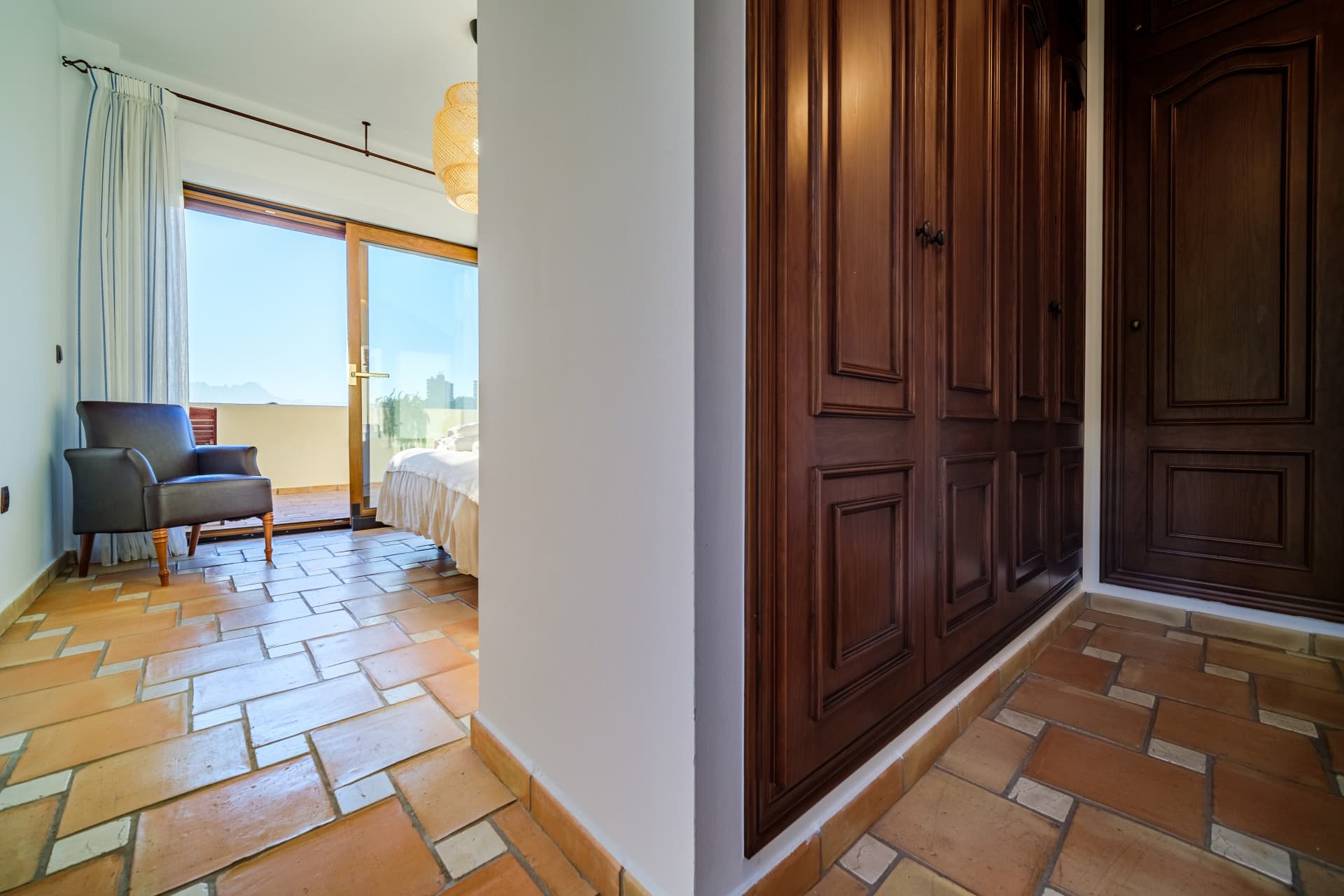 This stunning villa is located in the beautiful town of Moraira, in the province of Alicante. - 27