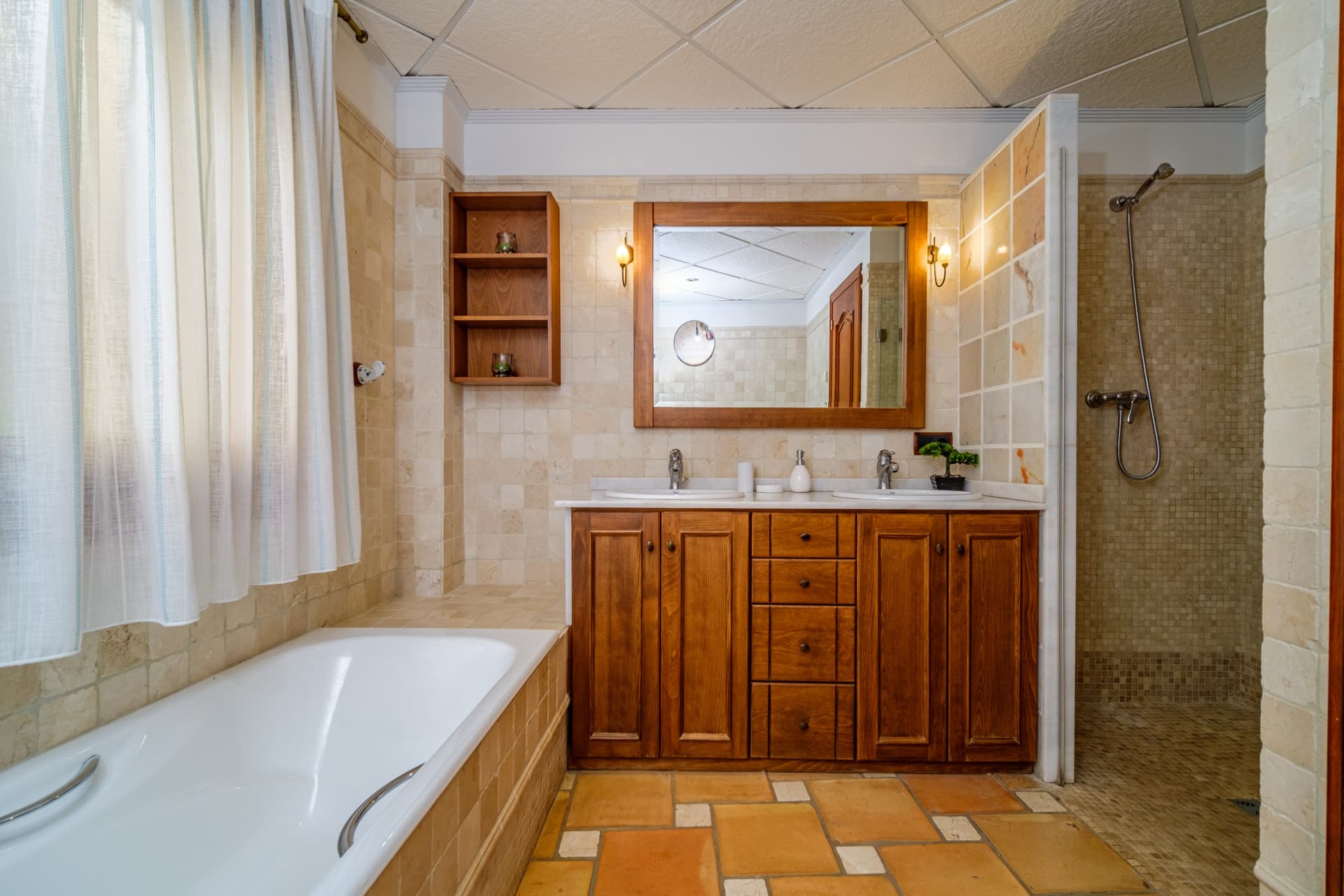 This stunning villa is located in the beautiful town of Moraira, in the province of Alicante. - 28