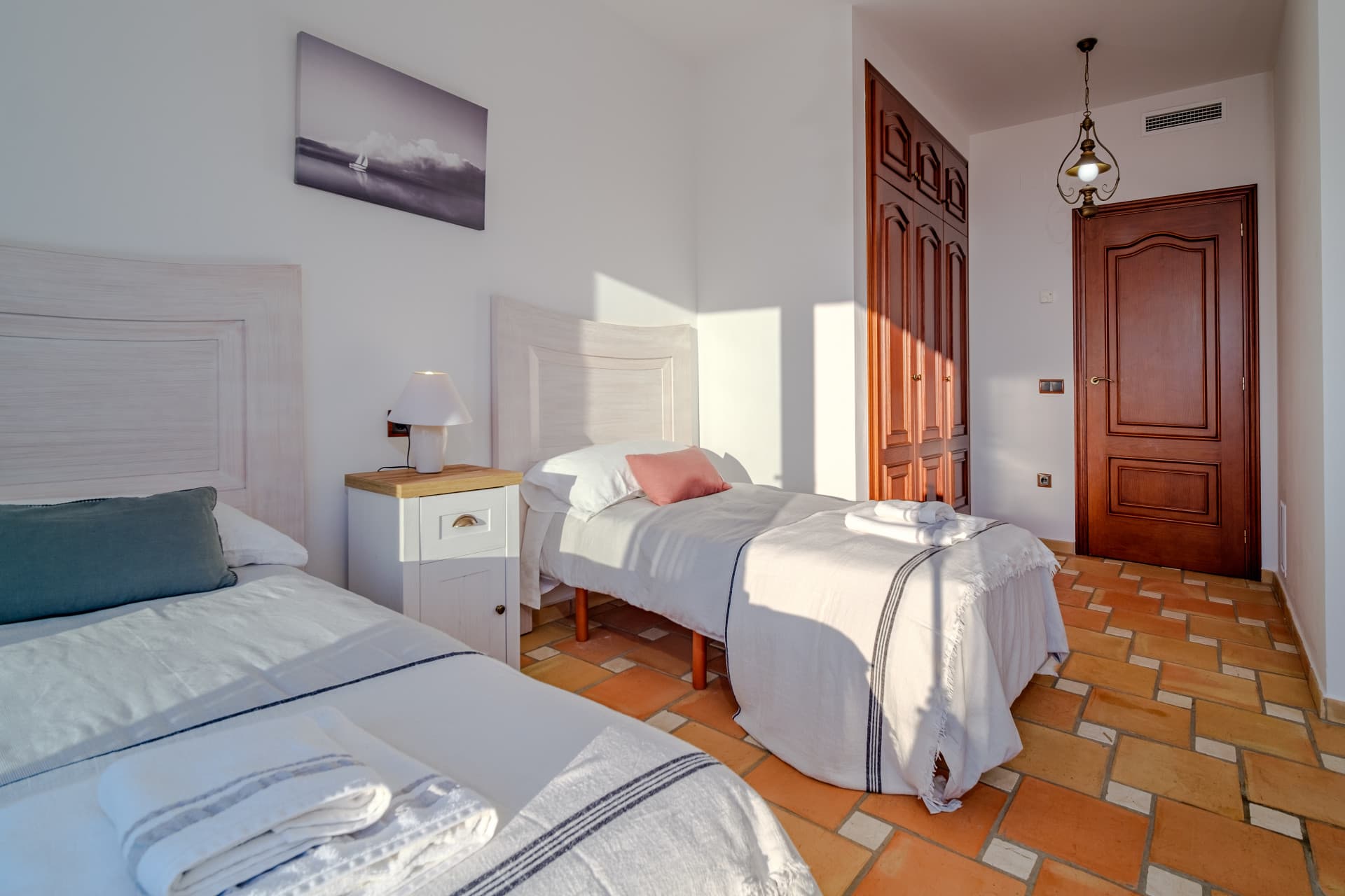 This stunning villa is located in the beautiful town of Moraira, in the province of Alicante. - 21