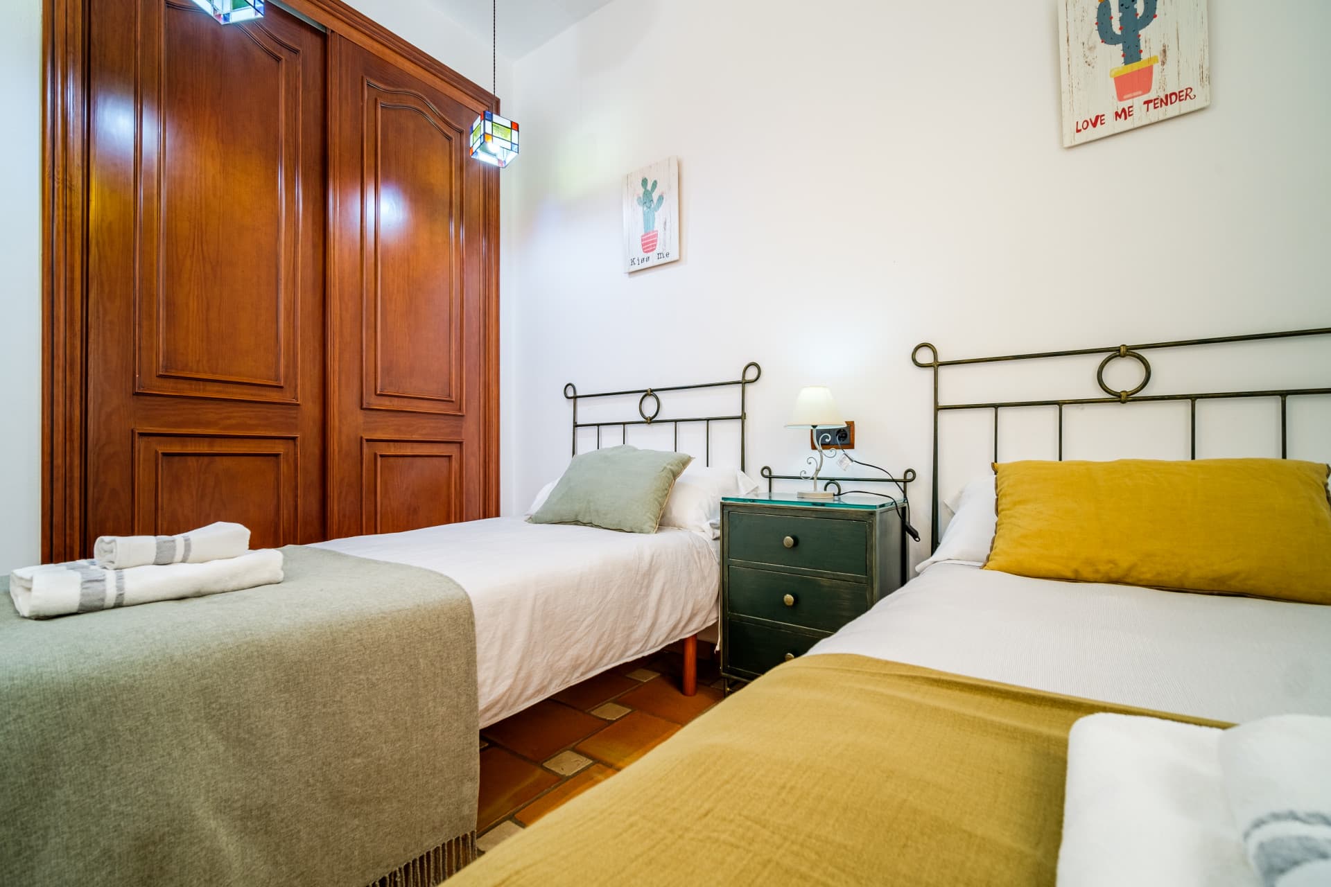 This stunning villa is located in the beautiful town of Moraira, in the province of Alicante. - 24