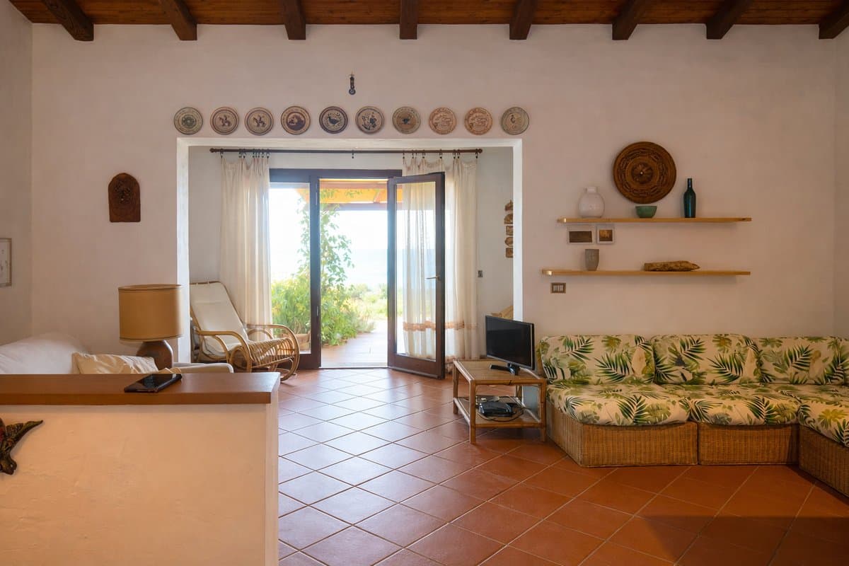 Casa Bellavista ist eine exklusive Villetta am höchsten Punkt des Ensembles von Costa Caddu, eingebettet in eine gepflegte Wohnanlage. - 4