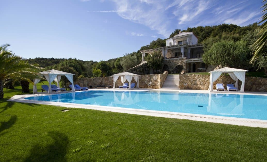 Nestled within lush Mediterranean vegetation, Villa White Hill is an exclusive retreat conceived to offer absolute privacy and well-being. - 2