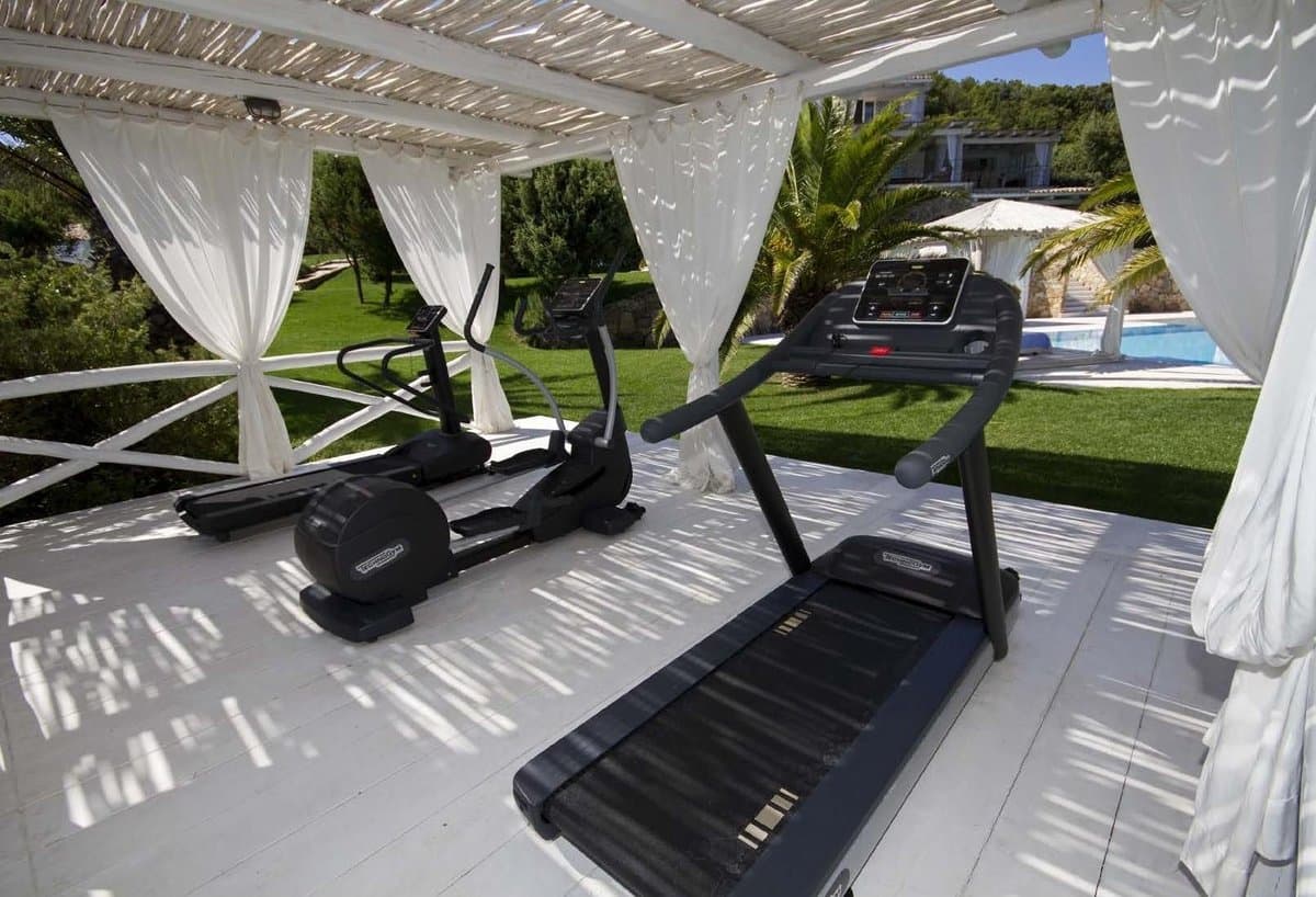 Nestled within lush Mediterranean vegetation, Villa White Hill is an exclusive retreat conceived to offer absolute privacy and well-being. - 3