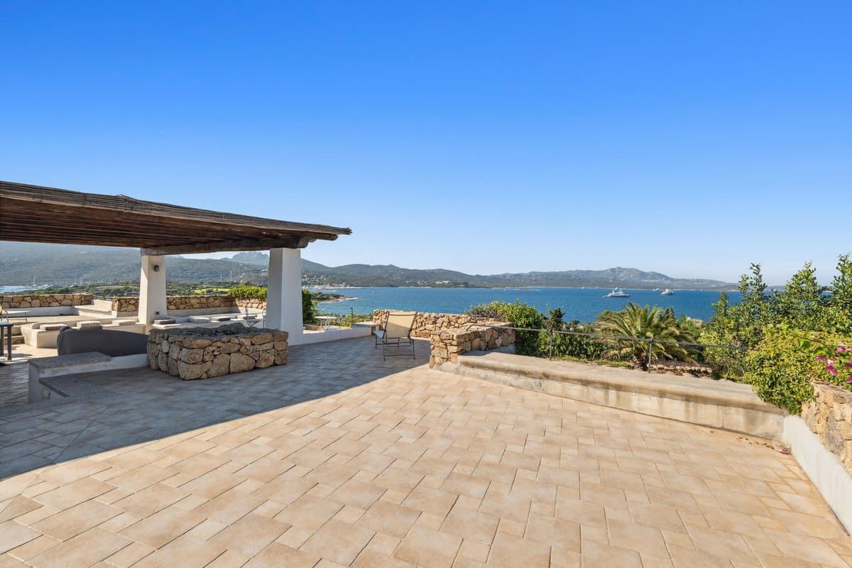 Villa della Baia is a rental residence located in Porto Rotondo, just a short distance from the beach. - 2