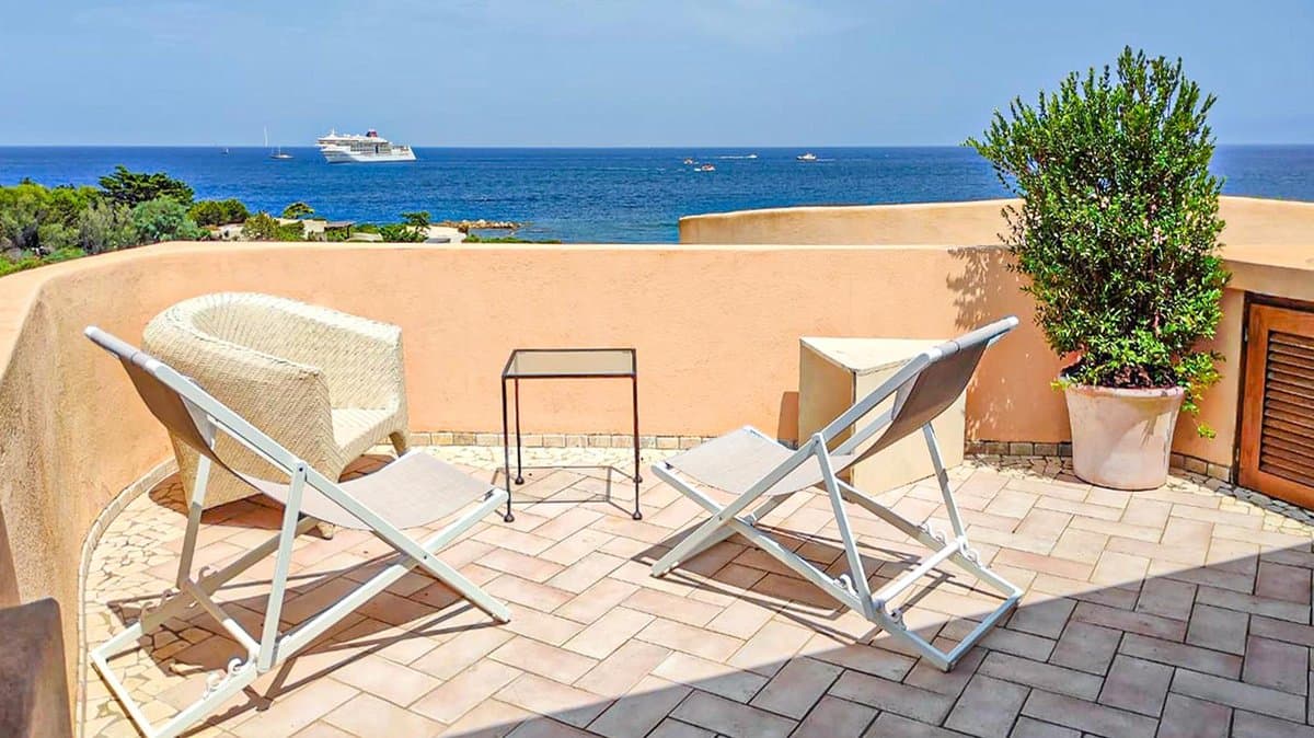 Cala de Flores Flat