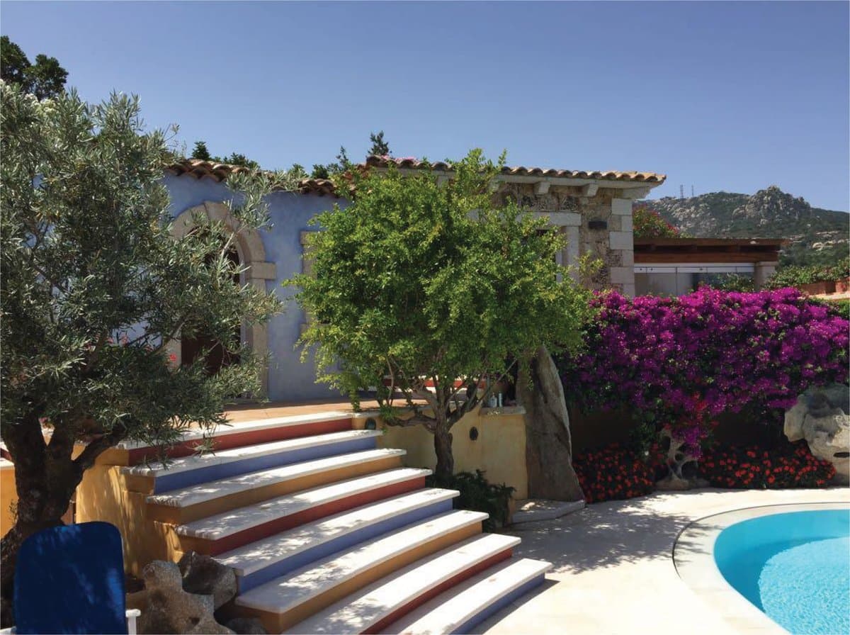 Villetta Delfino is an elegant residence arranged over 2 levels, set in a panoramic position on the Renaredda hill against the backdrop of Pevero. - 3