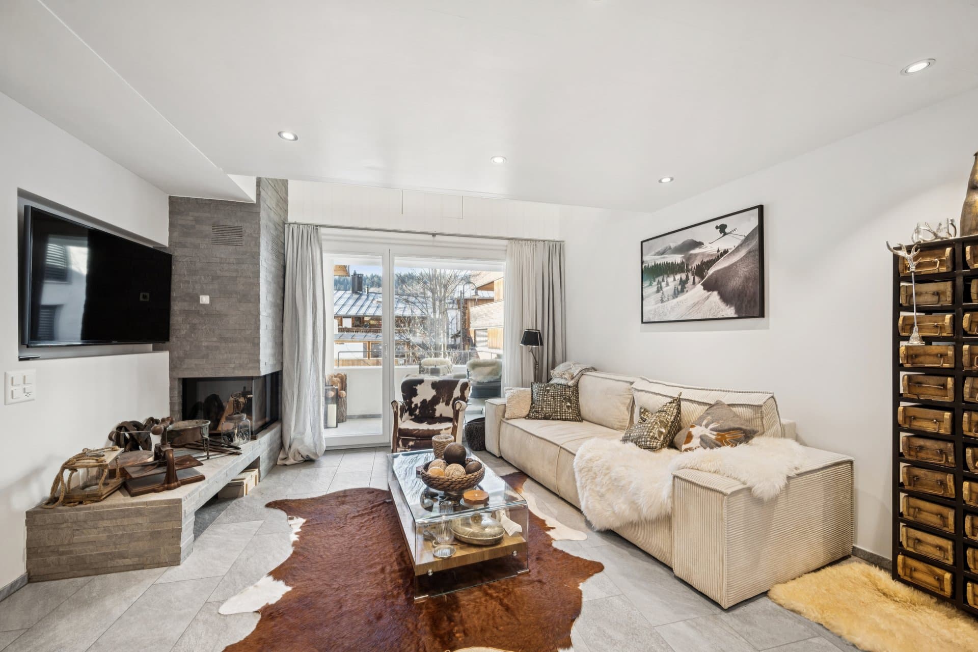 Residential oasis with separately accessible studio - 1
