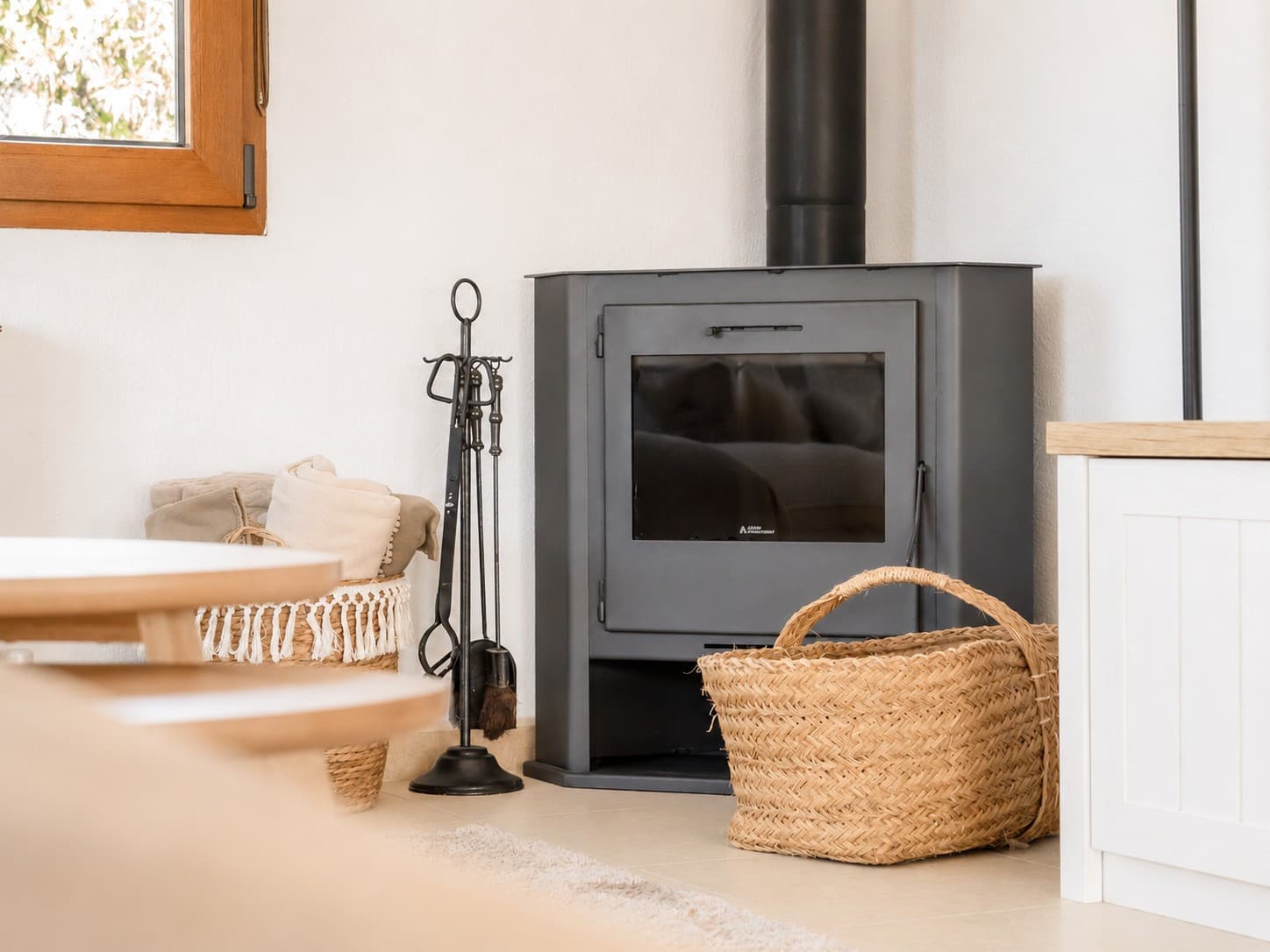 This recently renovated villa is set in the Senioles area of Jávea on a fully south-facing, private and flat plot, with beautiful valley views and a location around a 15-minute walk from the old town. - 12