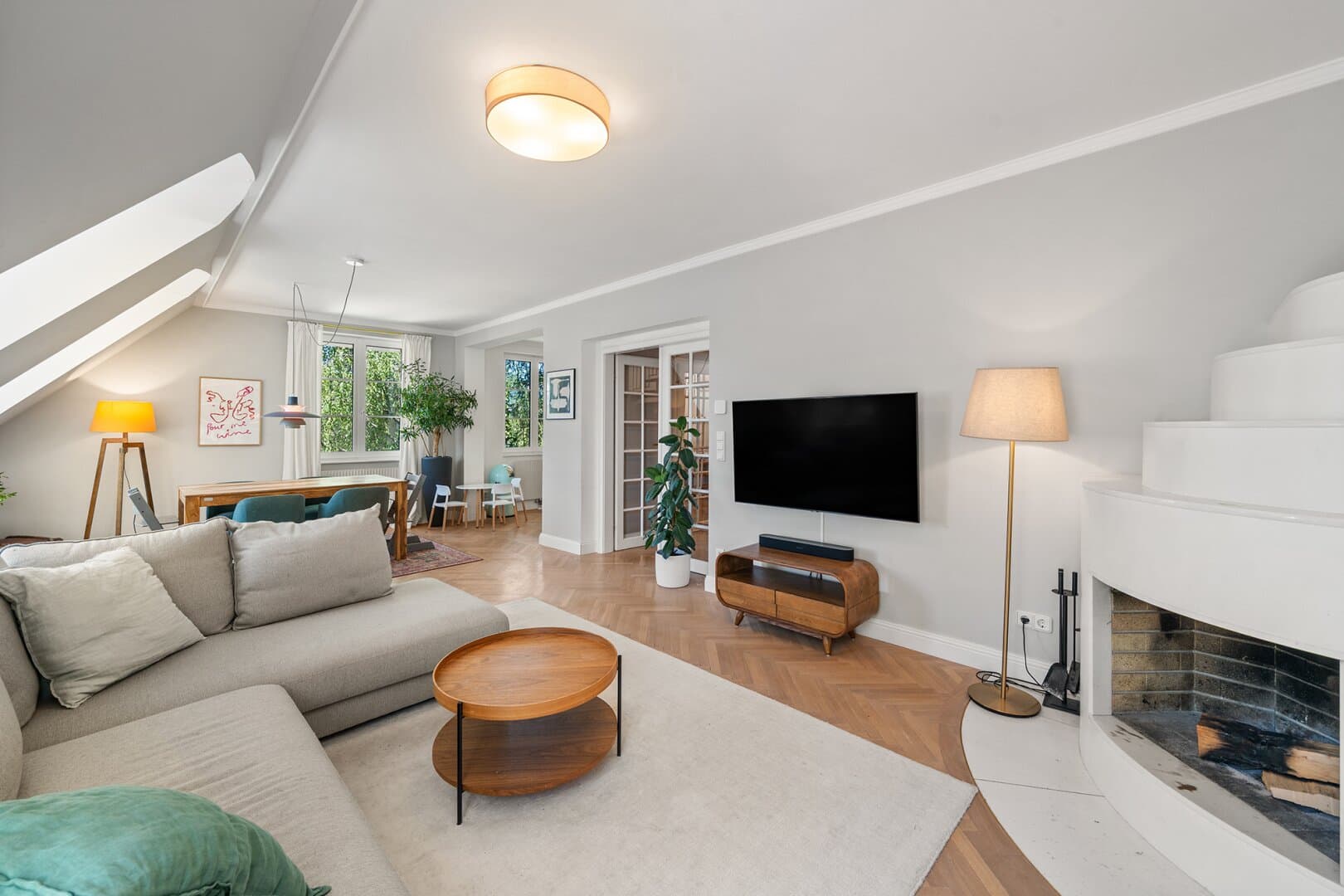 A penthouse flat with sweeping views and the highest standards of - 2