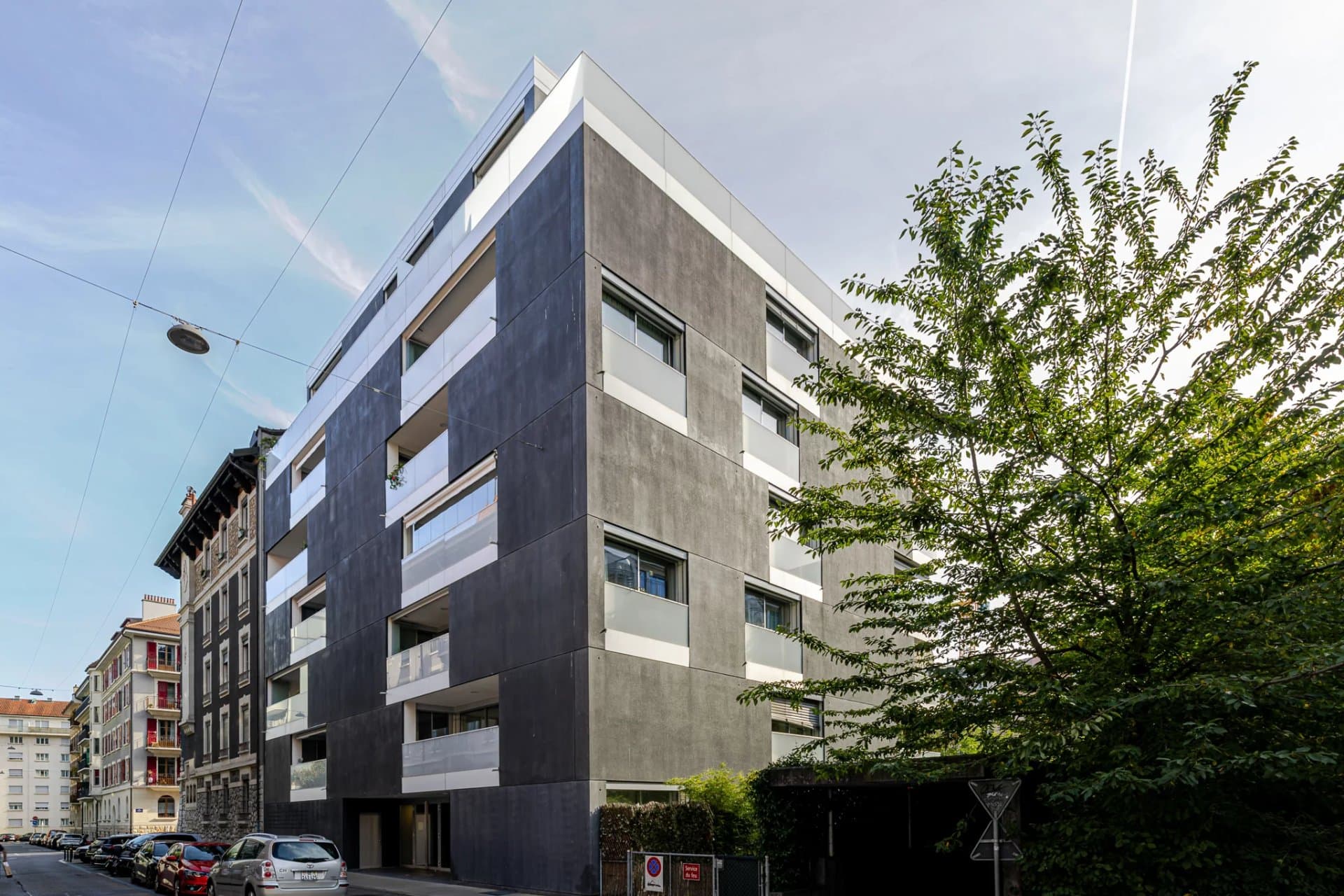 Exclusive – Stunning contemporary penthouse in the heart of Saint-Jean - 4