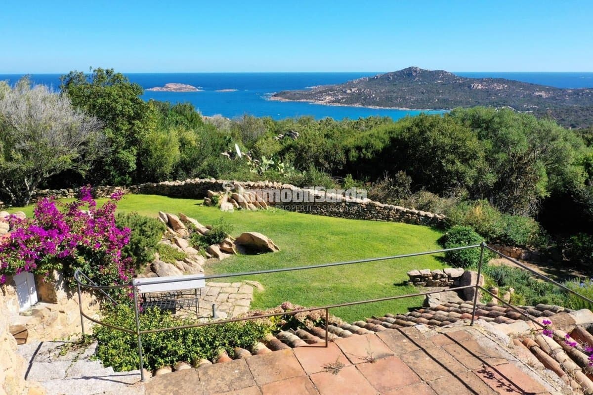 Charming House in Pantogia is an evocative, cottage-style residence nestled in the hills of Pantogia, overlooking the Gulf of Pevero. - 2