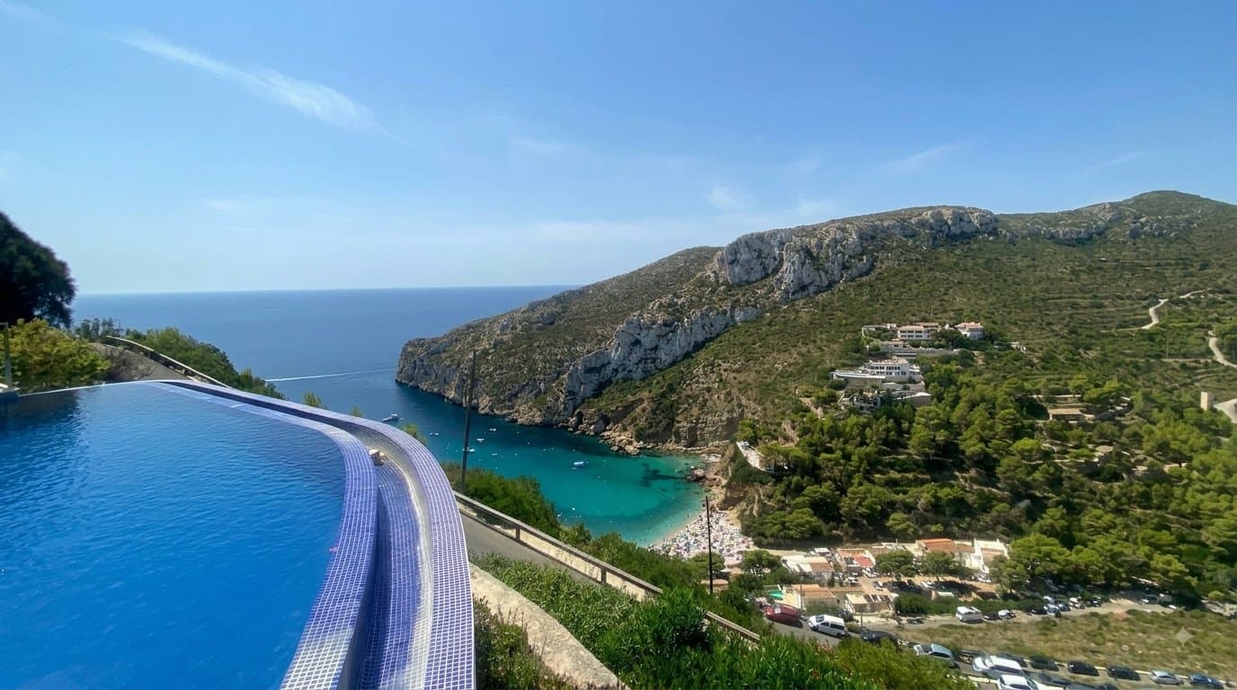 Sea-view villa in Granadella, Jávea - 1