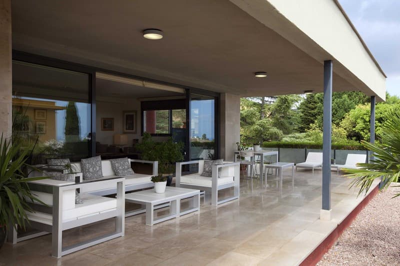 Modern villa in a residential area very close to Valencia. - 4