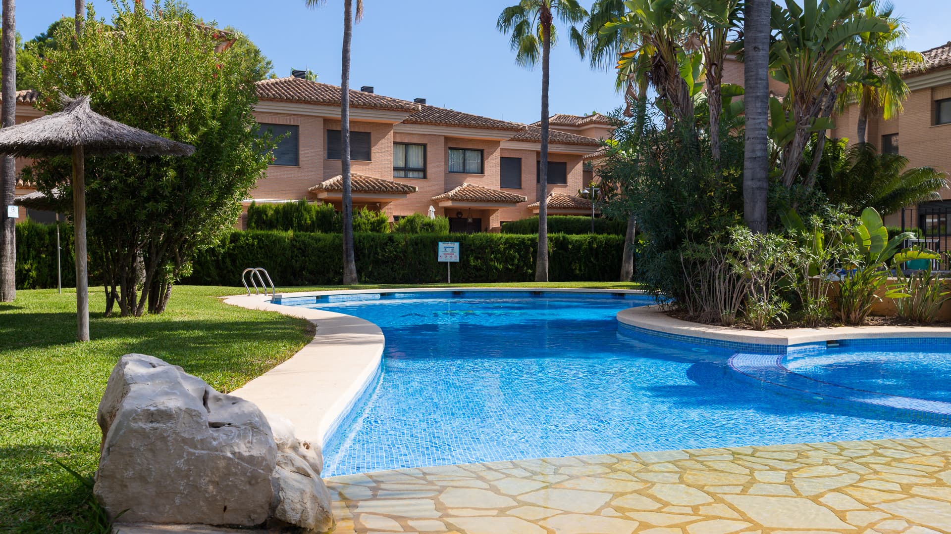 Duplex townhouse on Avenida Augusta, Jávea.