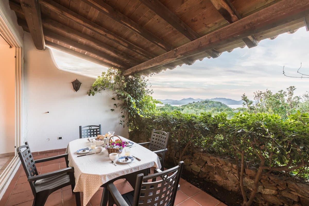 Two-room flat for 4 people with sea view and Wi-Fi – Superior
