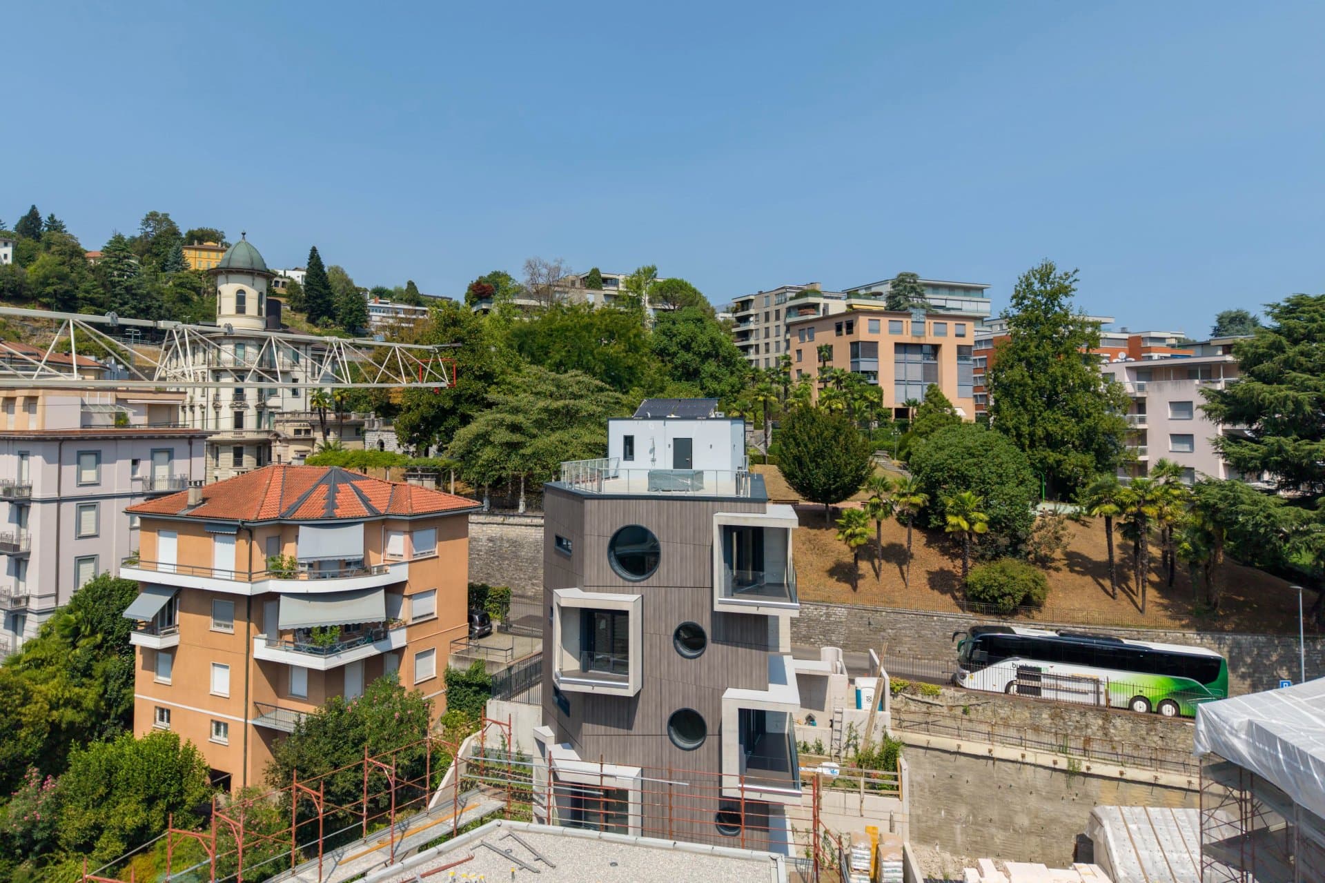 3.5-room apartment for sale in Lugano with partial lake view - 1