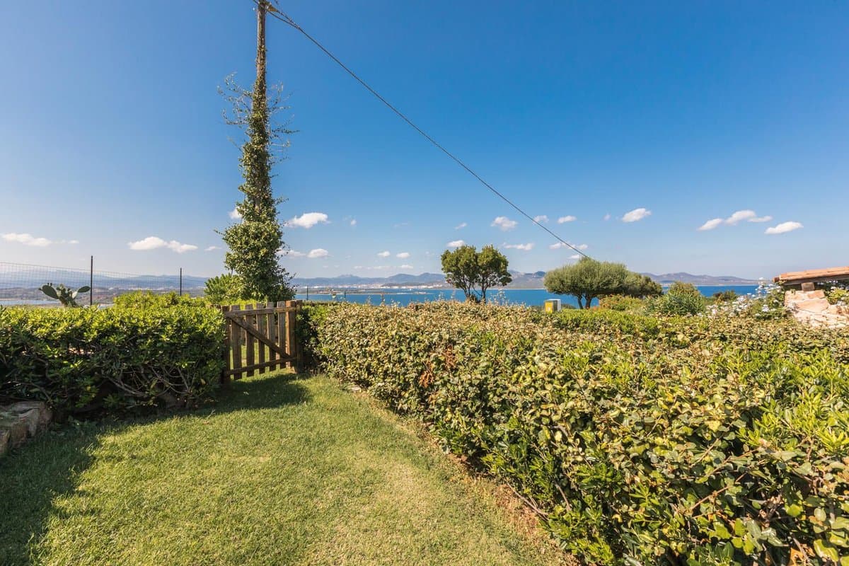 Apartamento de dos habitaciones para 4 personas con vistas al mar y
