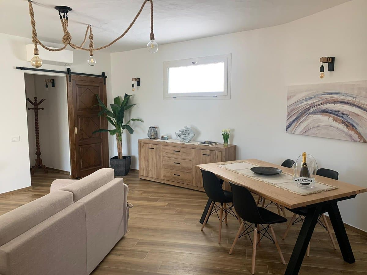 Casa Maestrali is an elegant apartment situated in Liscia di Vacca, nestled in a peaceful and private setting just a short distance from the sea and the amenities of the Costa Smeralda. - 4