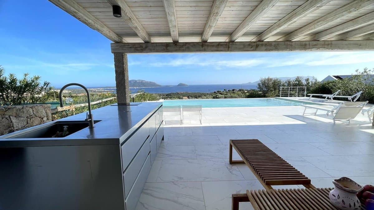 Villa La Sposa is an exclusive detached rental residence set in the Costa Smeralda, just a short distance from Olbia airport. - 4