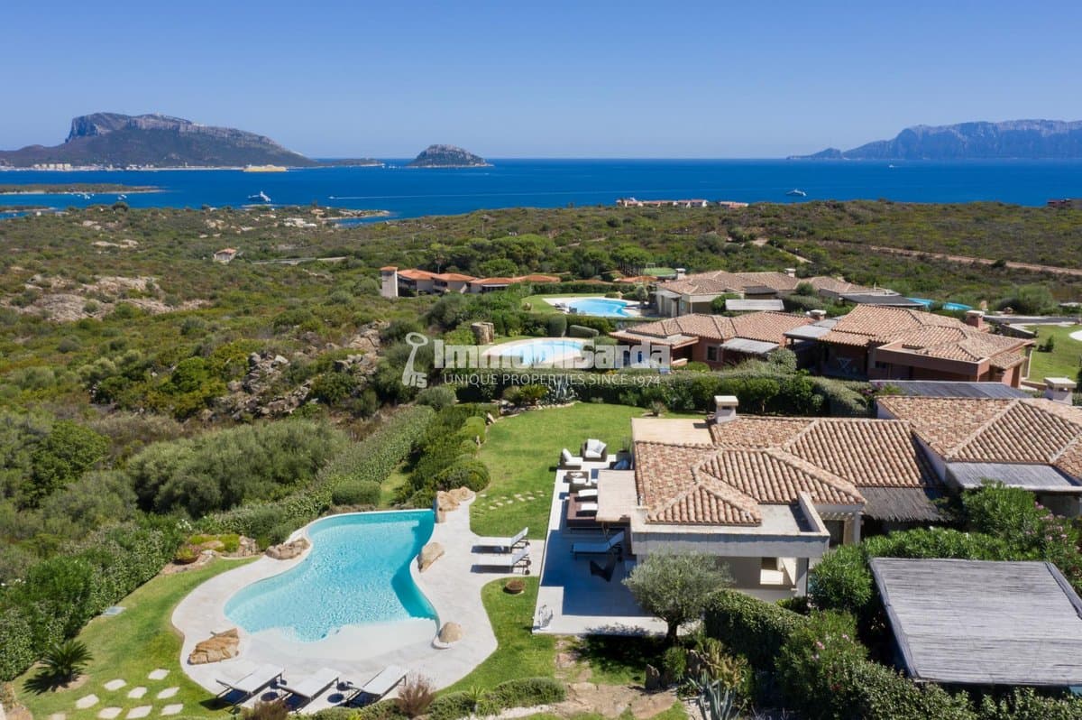 Villa Doride is a semi-detached residence set within Sottomonte, a private, gated residential community of approximately 100 homes just minutes from Golfo Aranci. - 2