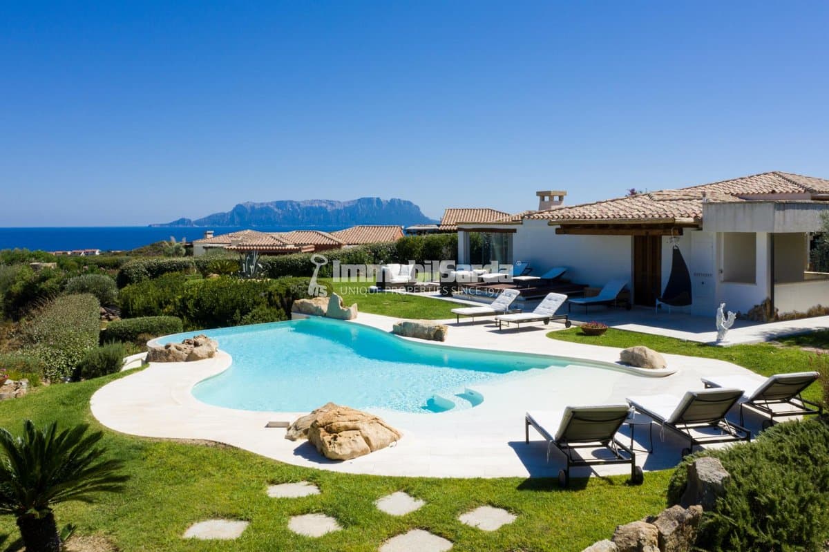 Villa Doride is a semi-detached residence set within Sottomonte, a private, gated residential community of approximately 100 homes just minutes from Golfo Aranci. - 4