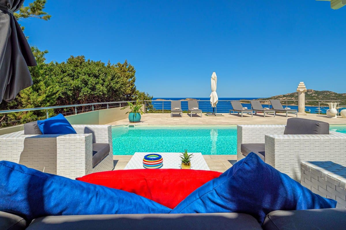 Villa Viola is a rental residence set on the hillside of exclusive Pantogia, offering sweeping, open views of the sea. - 4