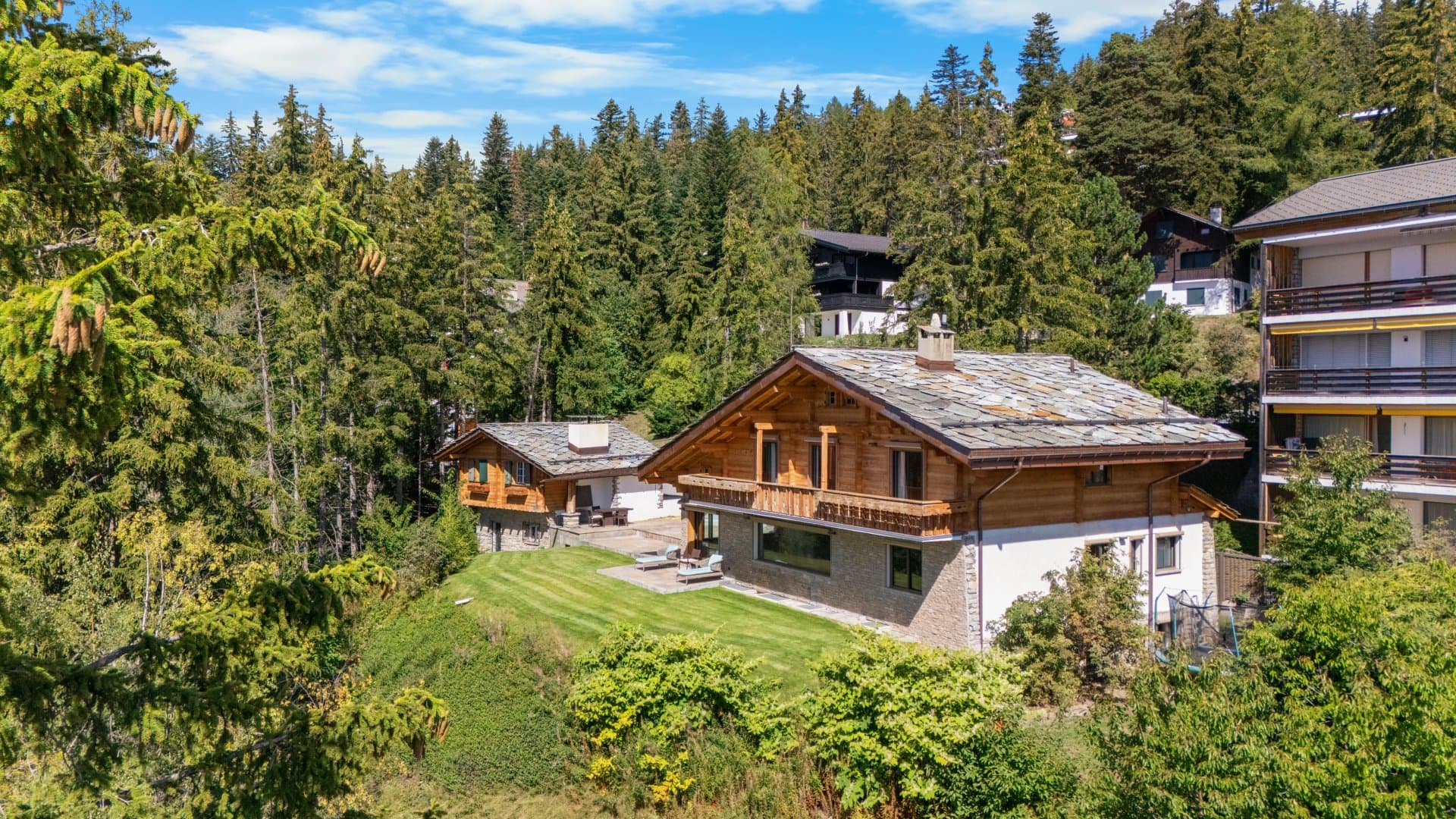 A chalet facing the Rhône Valley - 1