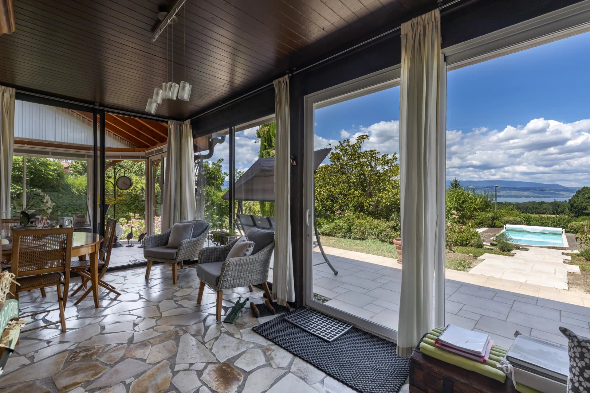 Una residencia privada a orillas del lago - 3