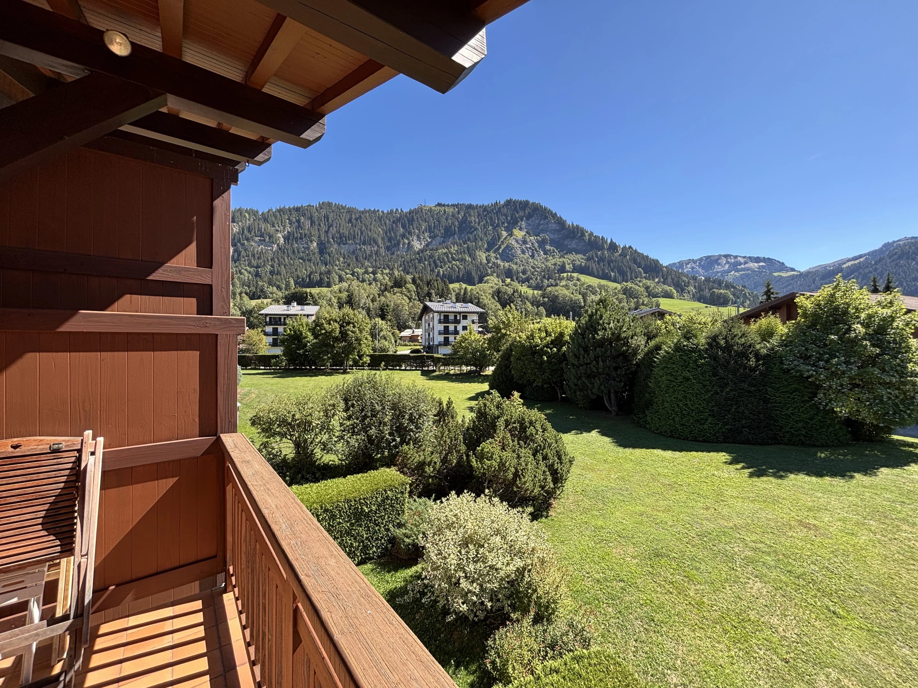 Renovated Duplex with Mountain Views, Fireplace and Two Balconies - 4