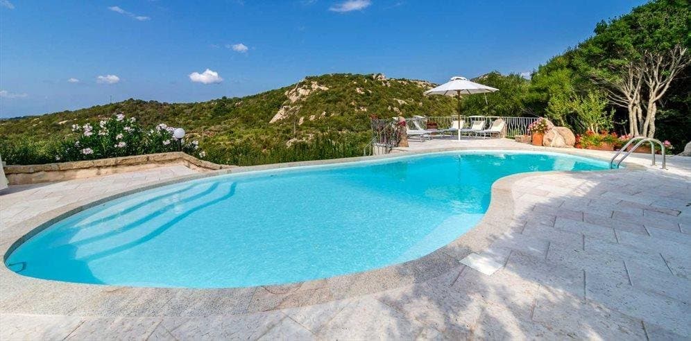 Villa Cala Bitta is situated in Baia Sardinia, an exclusive Costa Smeralda destination located just minutes and only 4 km from Porto Cervo. - 2