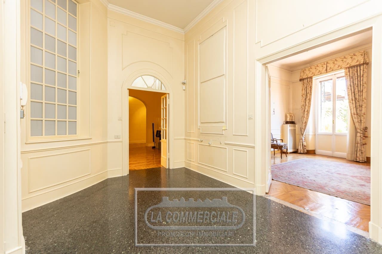 PRESTIGIOUS RESIDENCE ON THE LUNGOTEVERE A FEW STEPS FROM PIAZZA DEL P - 57