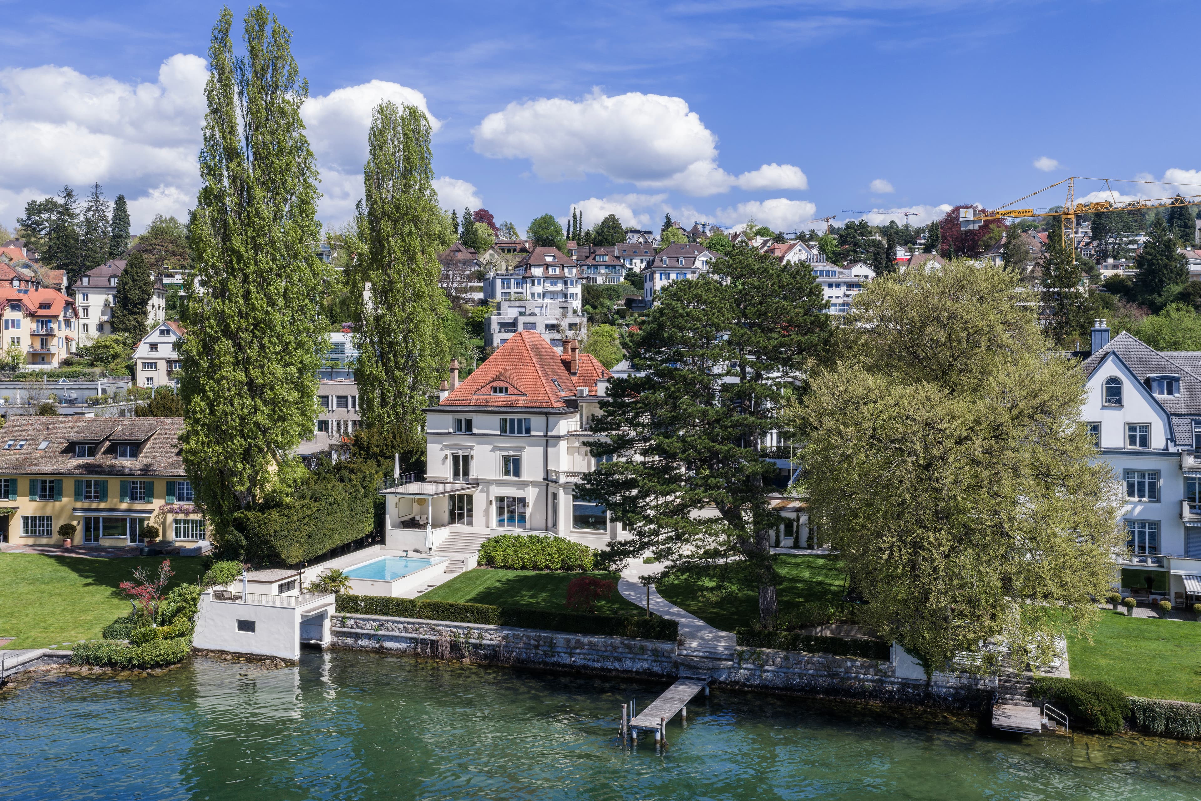 Luxusvilla am See mit Garten, Aussenpool und privatem Bootshaus - 3