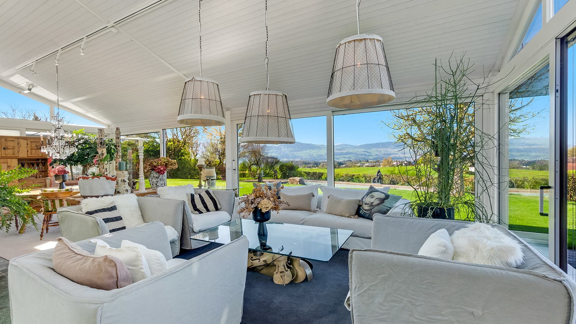 A unique living experience surrounded by picturesque nature - 3