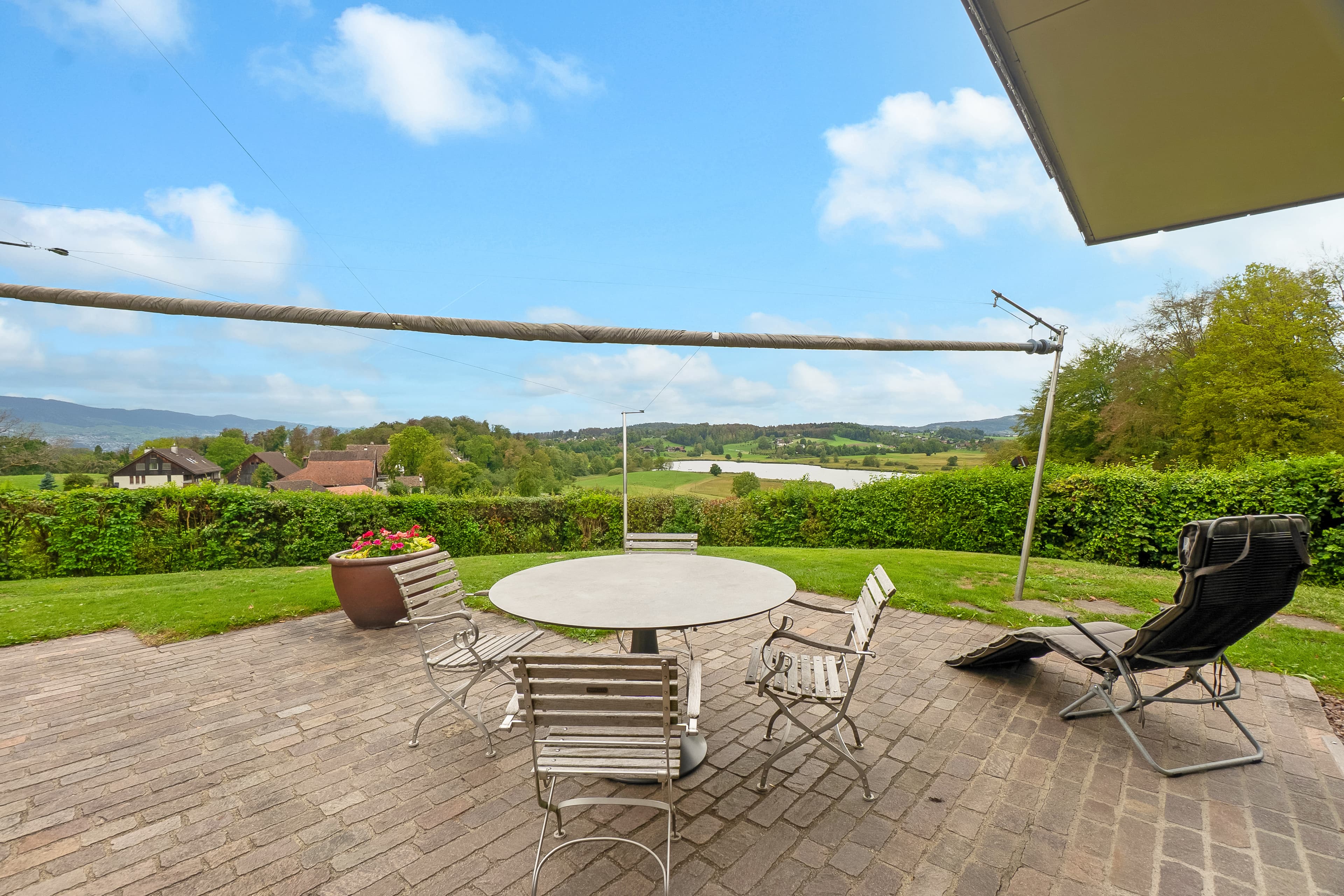 A unique living experience surrounded by picturesque nature - 2