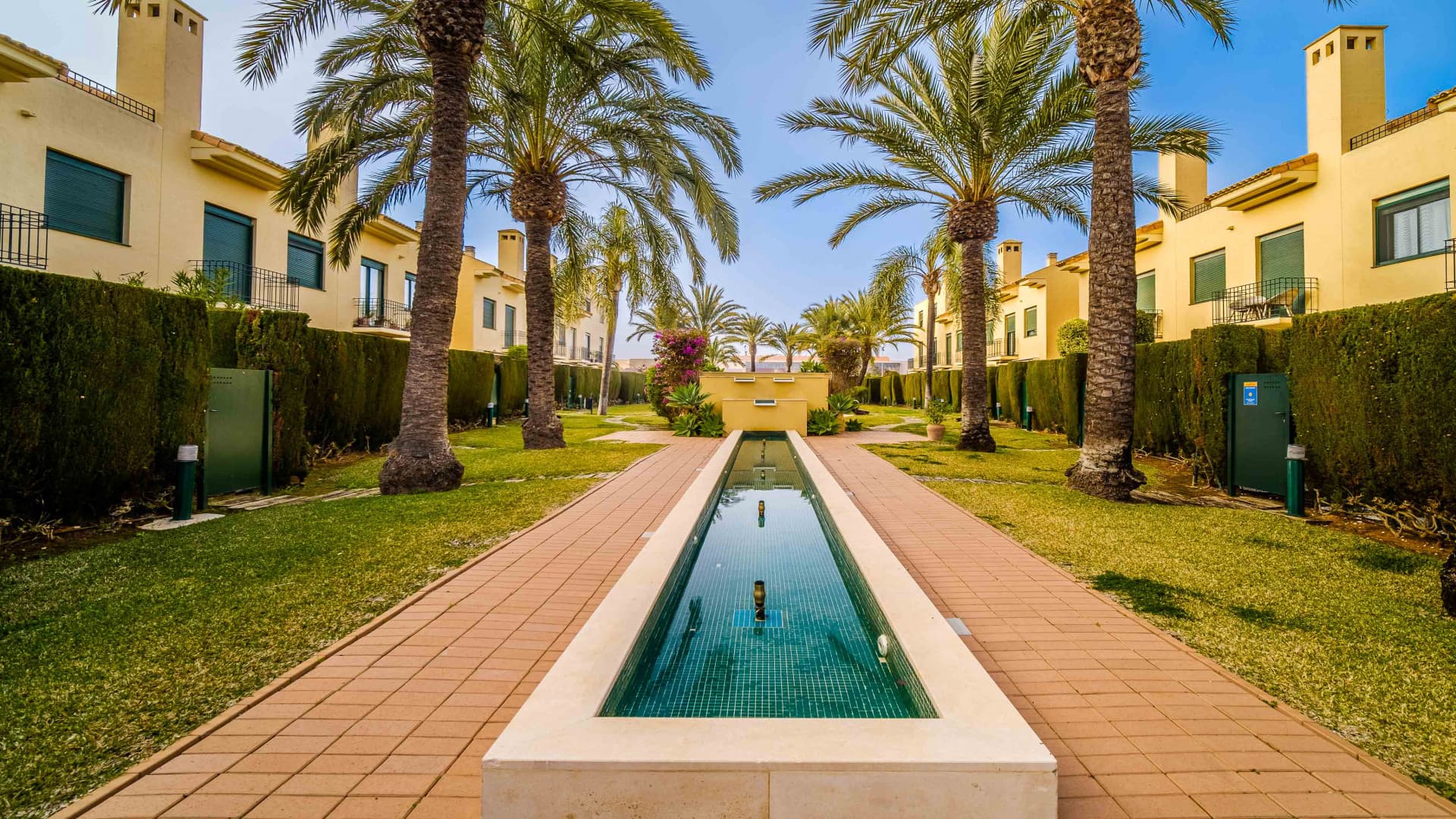 Townhouse situated only 600m to the Arenal beach in Jávea (Alicante). - 19