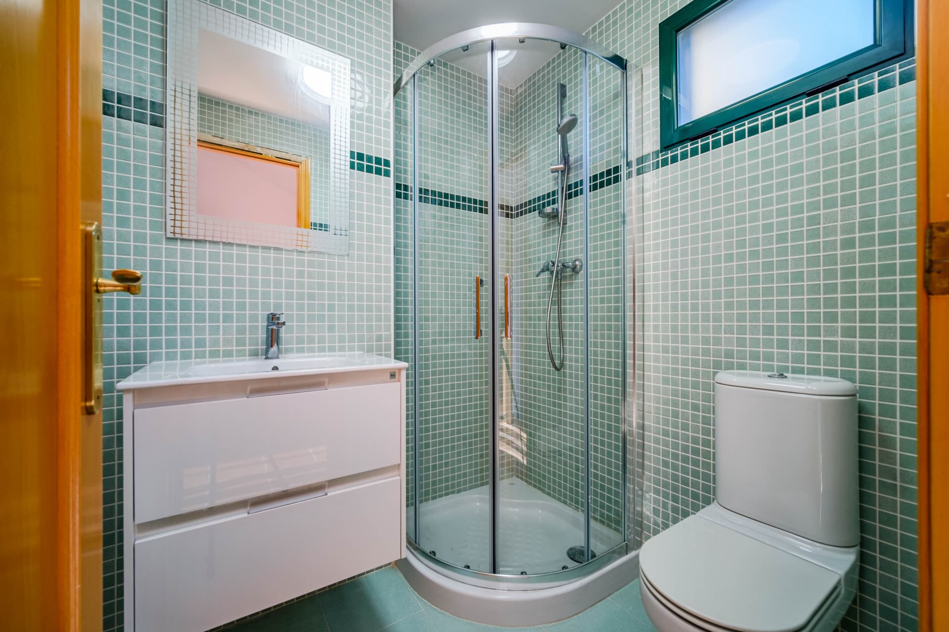 Townhouse situated only 600m to the Arenal beach in Jávea (Alicante). - 18