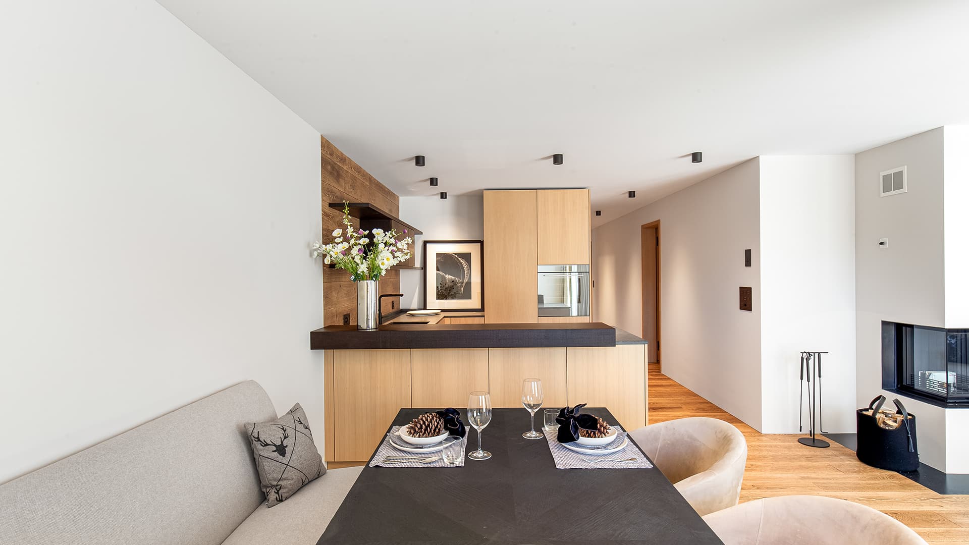 New second home with unobstructed views of the mountain ranges