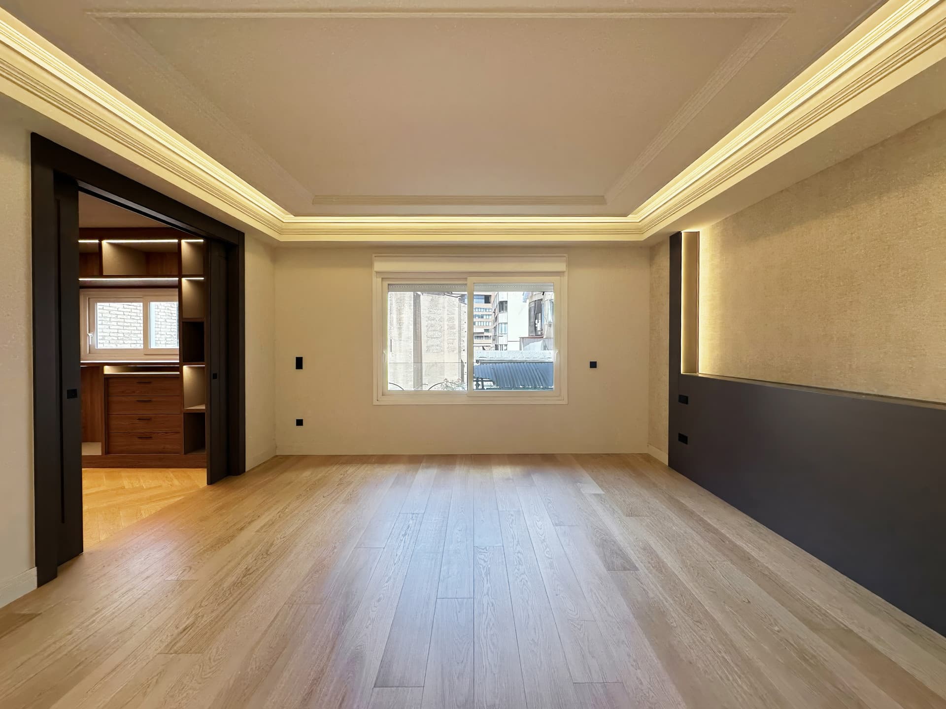 Exclusivo apartamento totalmente reformado junto al Mercado de Colón. - 7