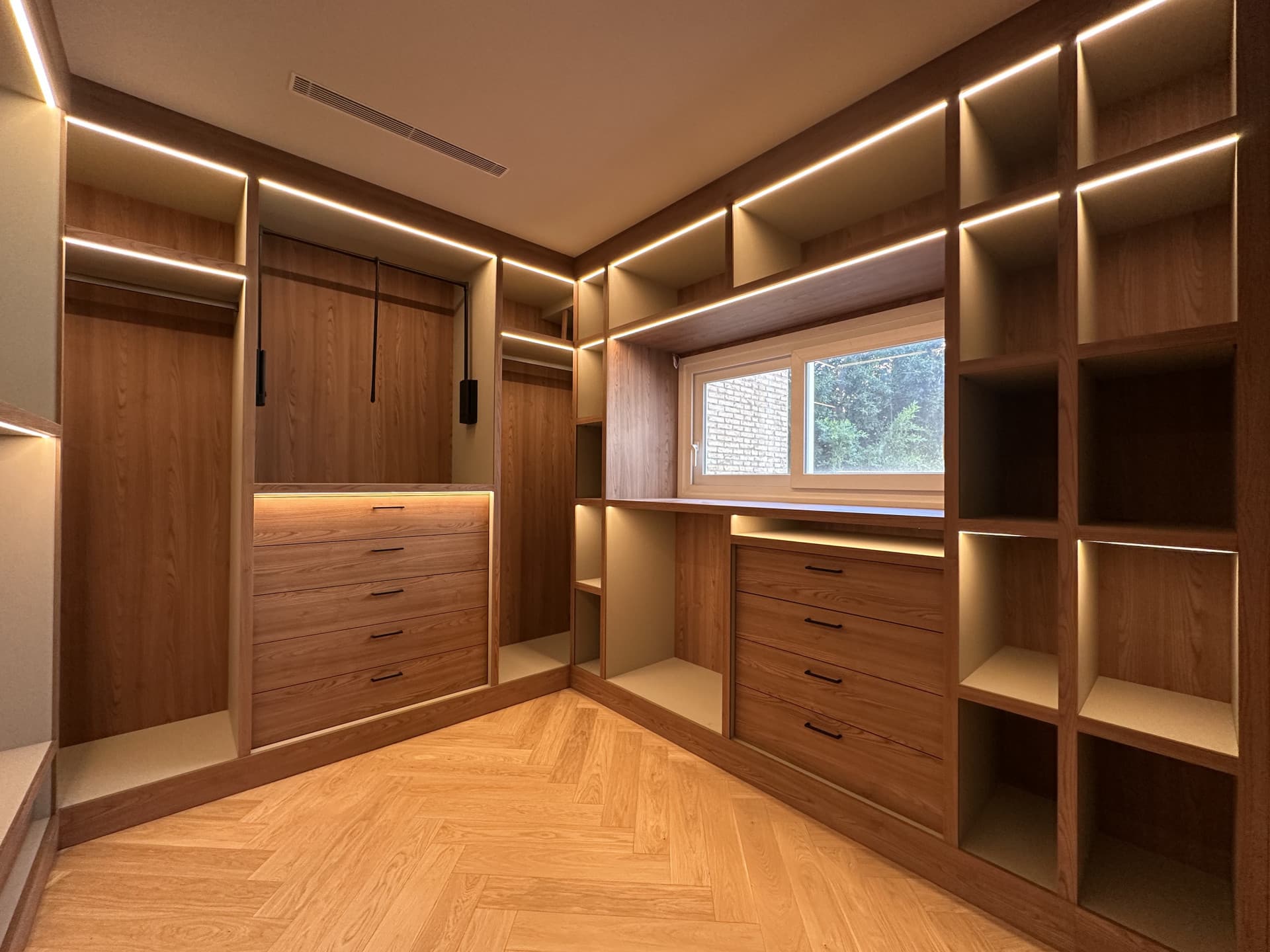 Exclusivo apartamento totalmente reformado junto al Mercado de Colón. - 6